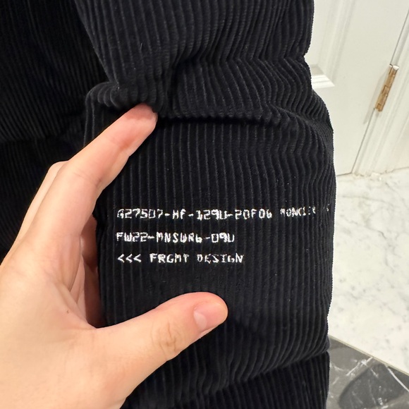 Moncler genius velvet / corduroy black down jacket  
MenLimited edition. - Picture 3 of 10